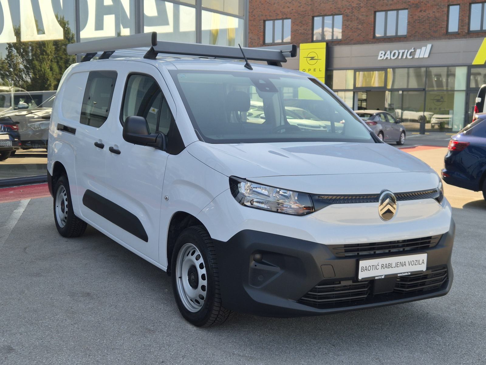 Citroën Berlingo Produžena kabina XL 1,5 BlueHDI 100, fotografija 3