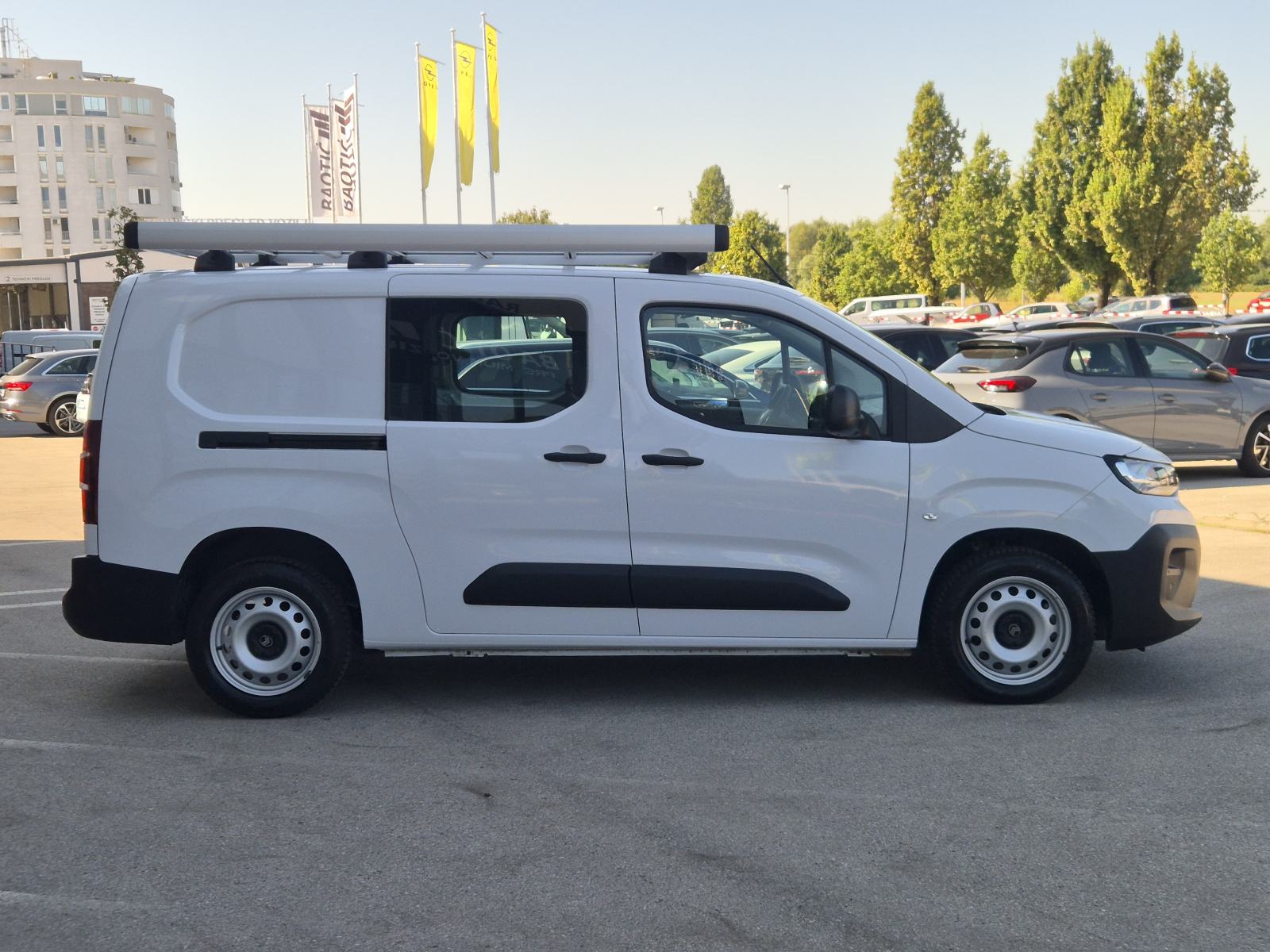 Citroën Berlingo Produžena kabina XL 1,5 BlueHDI 100, fotografija 4