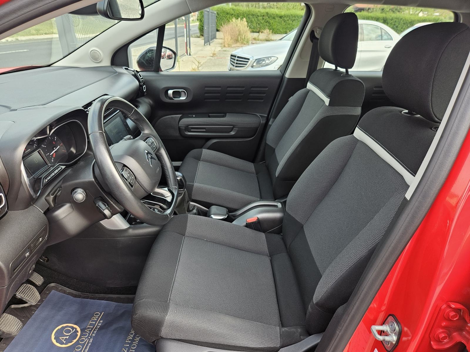 Citroën C3 1,2 Aircross SHINE NAVI SERVISNA 40000km 12/24 MJ JAMSTVO, fotografija 11