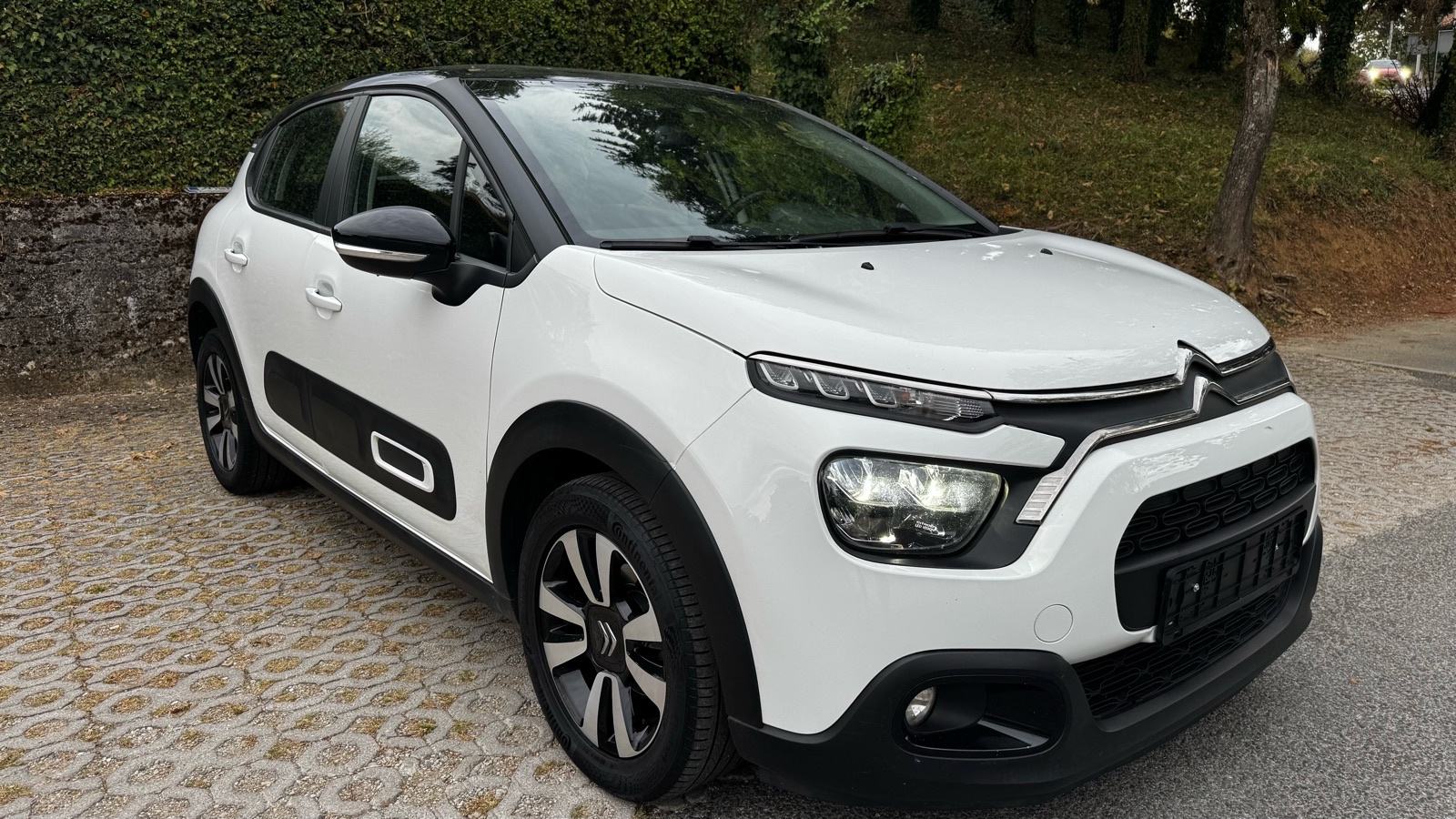 Citroën C3 1,2 SHINE AUT-110 KS-ALU-LED-SERVISNA-JAMSTVO 12MJ-TOP!!, fotografija 1