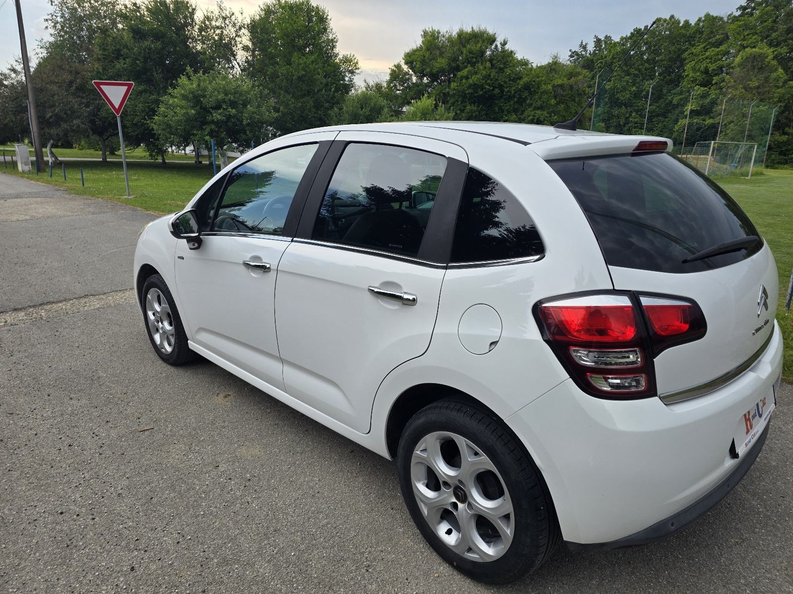 Citroën C3 1.2 exclusive ,navi,parking senzori,garancija, fotografija 4