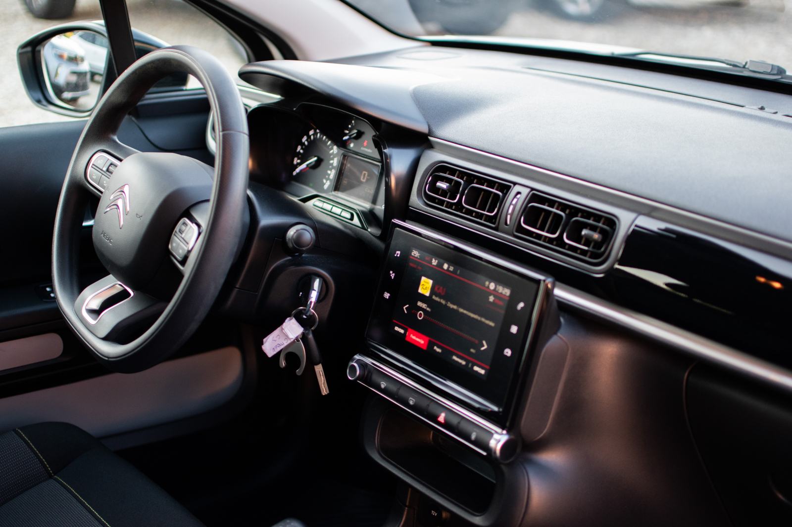 Citroën C3 1,2 FEEL PACK SAMO 50000 KM NOV AUTO!!!!, fotografija 10