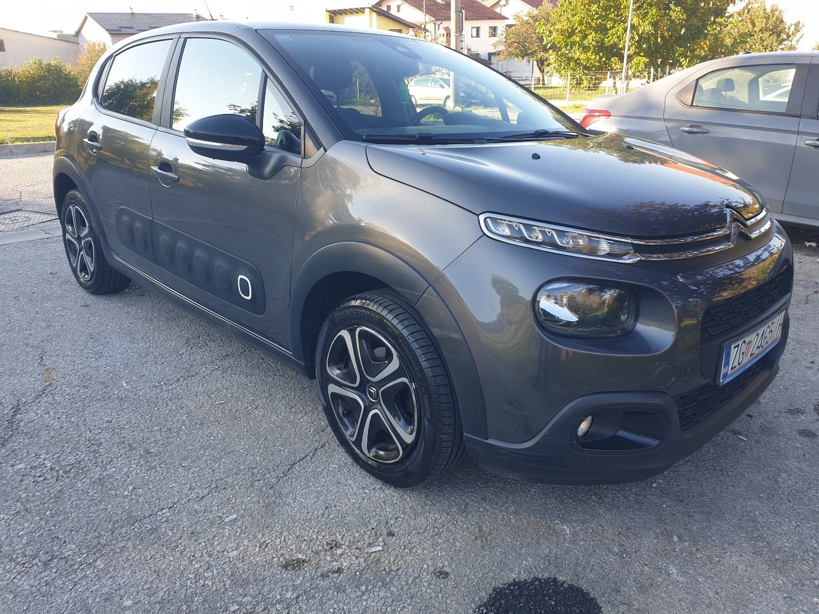 Citroën C3 1,2r ,servisna, pogled izvana - slika 1