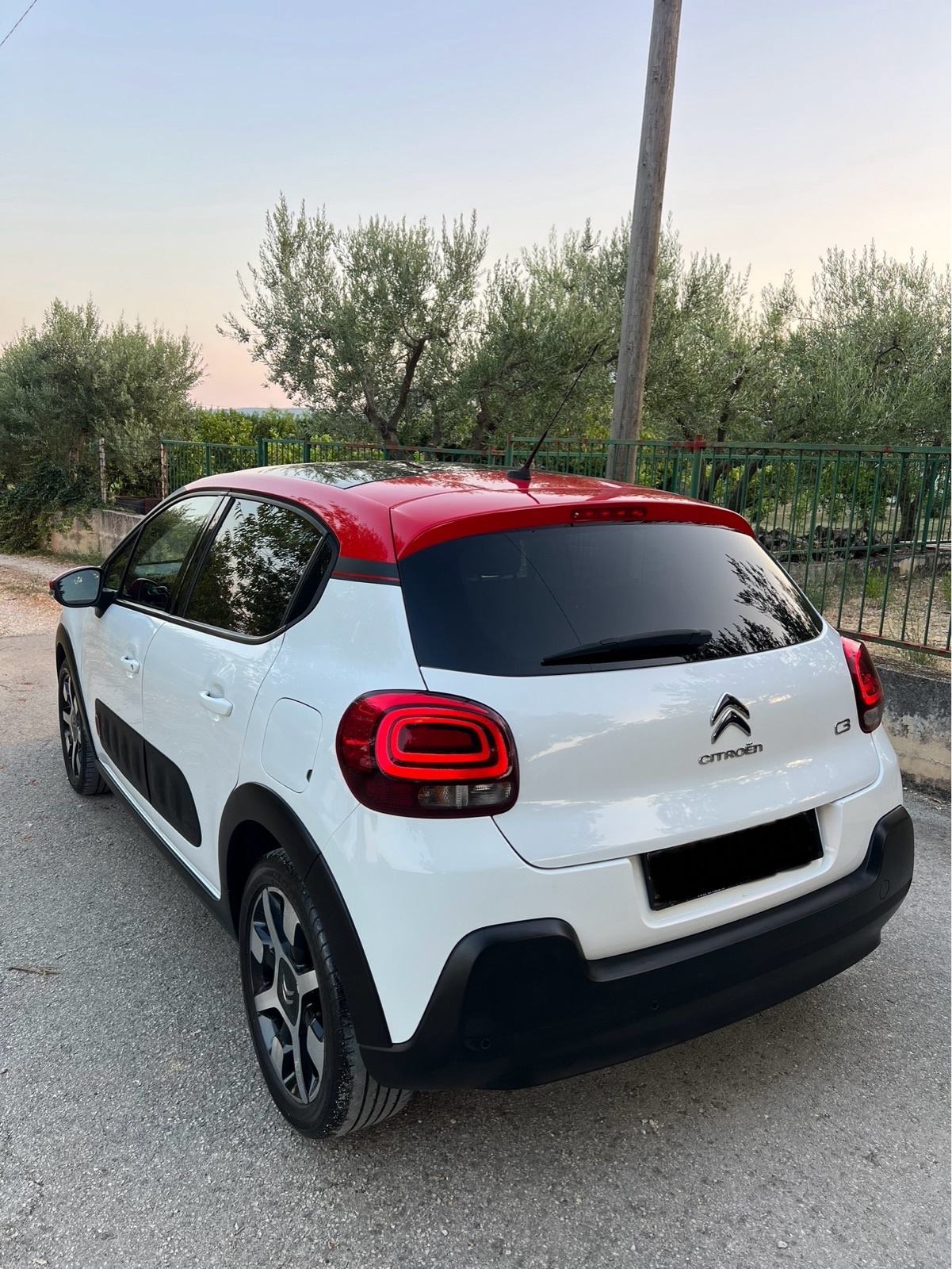 Citroën C3 1,2 PureTech SHINE, fotografija 5