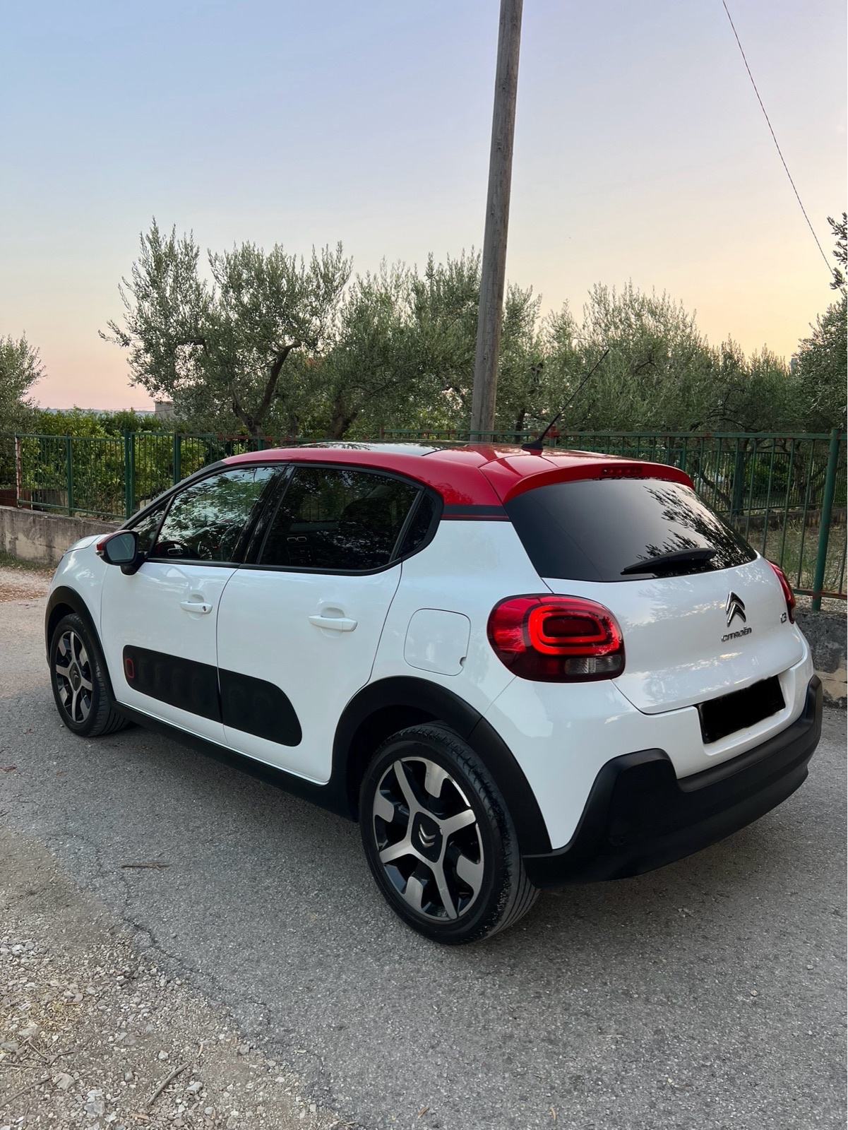 Citroën C3 1,2 PureTech SHINE, fotografija 7