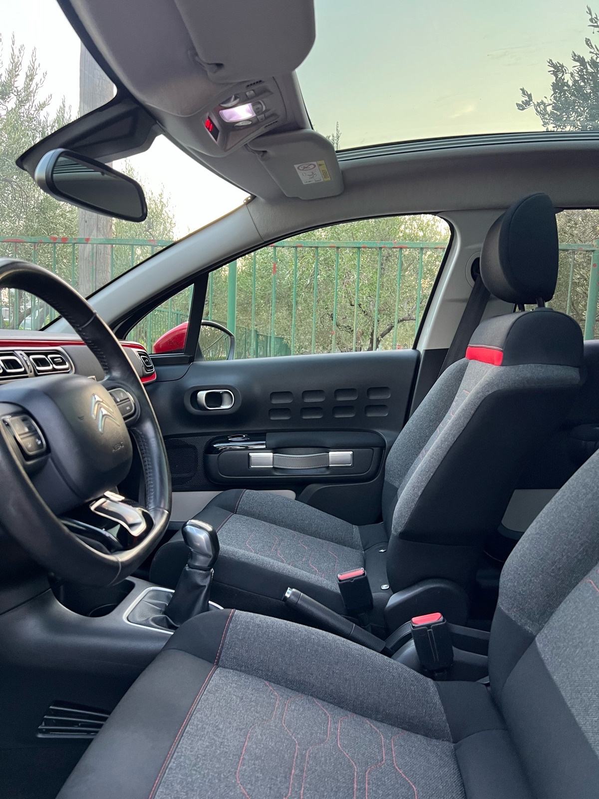 Citroën C3 1,2 PureTech SHINE, fotografija 14
