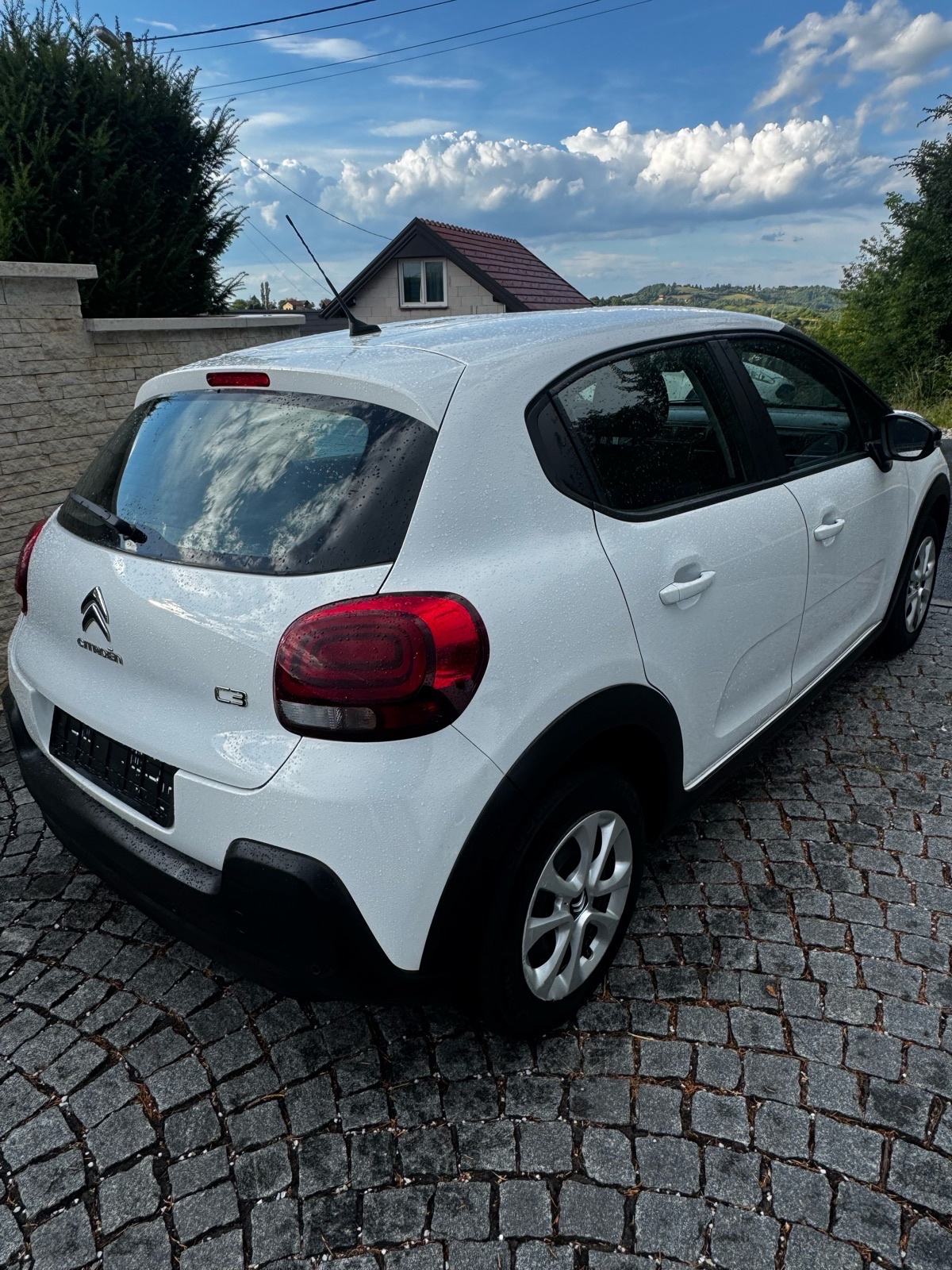 Citroën C3 1,2-LED-NAVI-PARK SENZ-SERVISNA-JAMSTVO 12 MJ, fotografija 4