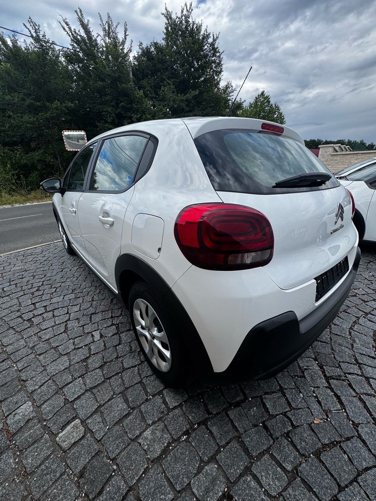 Citroën C3 1,2- FULL LED-NAVI-PARK SENZ-SERVISNA-JAMSTVO 12 MJ, fotografija 5