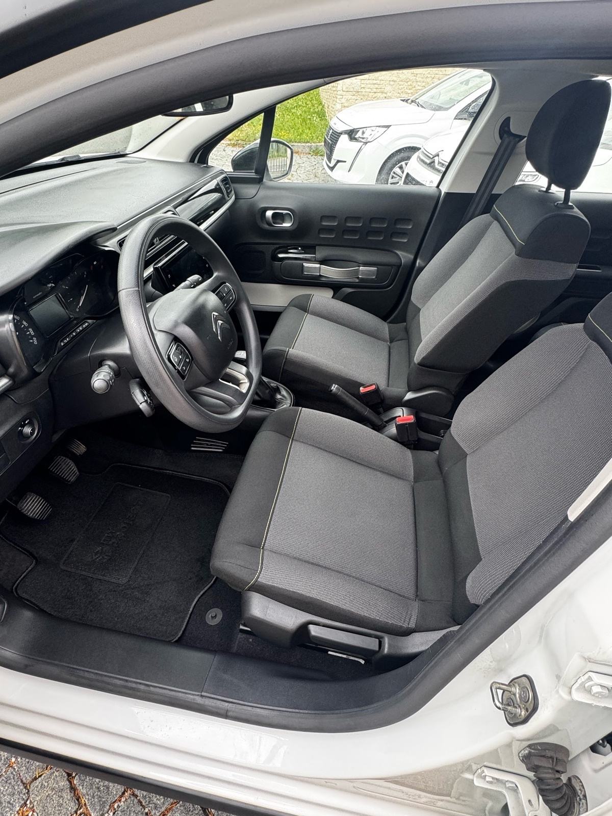 Citroën C3 1,2- FULL LED-NAVI-PARK SENZ-SERVISNA-JAMSTVO 12 MJ, fotografija 14