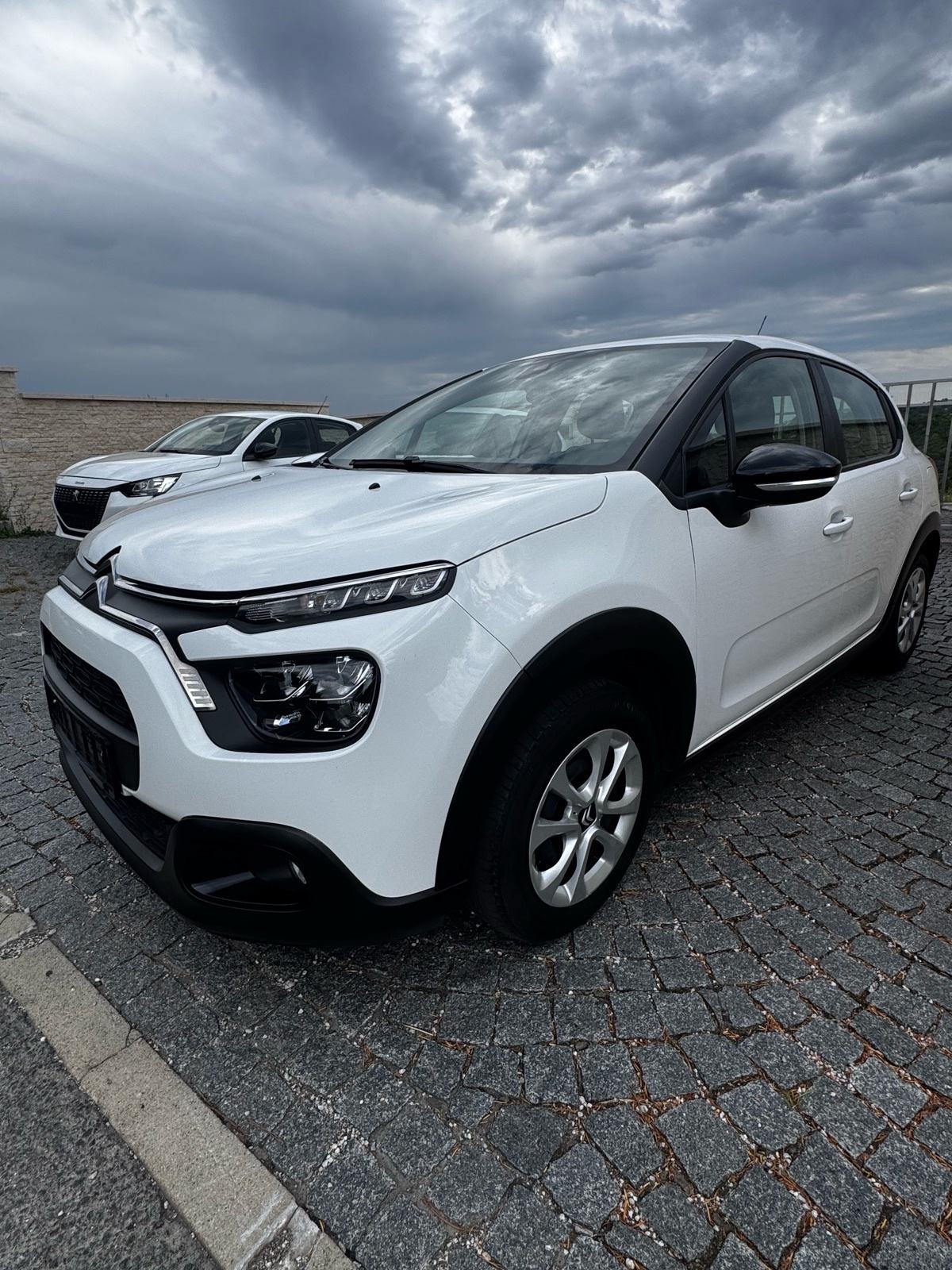 Citroën C3 1,2- FULL LED-NAVI-PARK SENZ-SERVISNA-JAMSTVO 12 MJ, fotografija 3