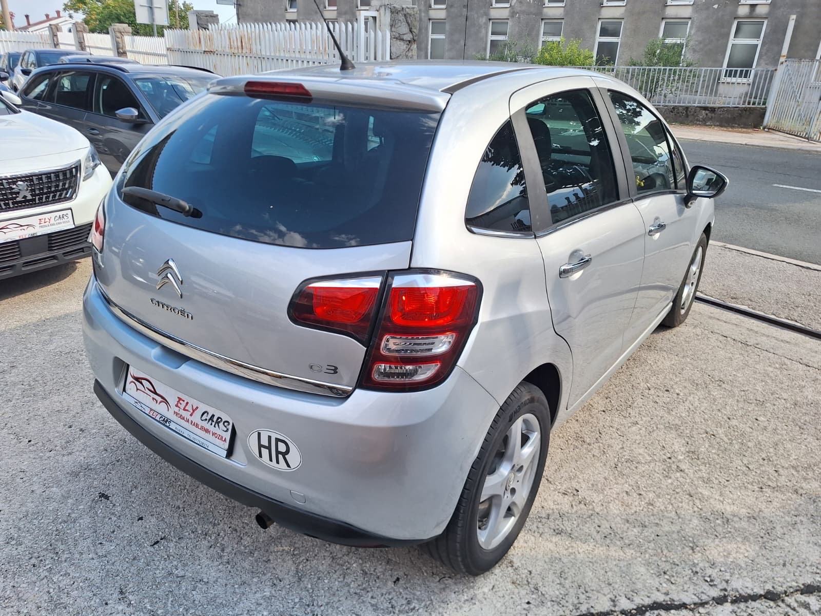 Citroën C3 1,2 ‼️REG.03/2027 HR AUTO ‼️NOVA DISTRIBUCIJA, fotografija 5