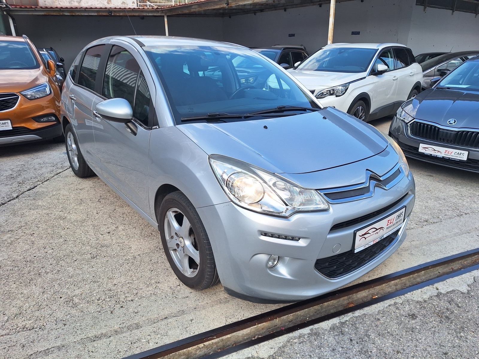 Citroën C3 1,2 ‼️REG.03/2027 HR AUTO ‼️NOVA DISTRIBUCIJA, fotografija 3