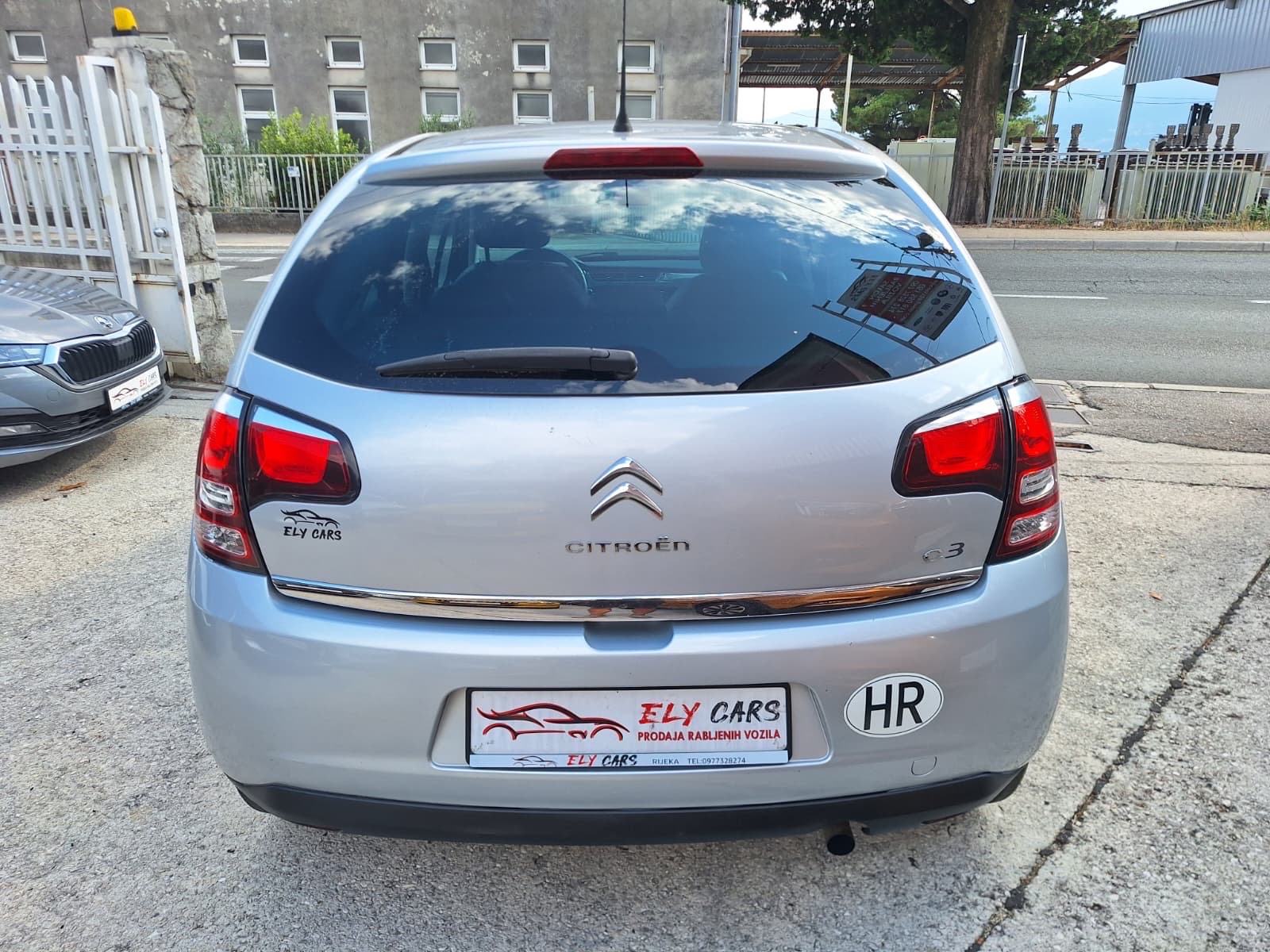 Citroën C3 1,2 ‼️REG.03/2027 HR AUTO ‼️NOVA DISTRIBUCIJA, fotografija 8