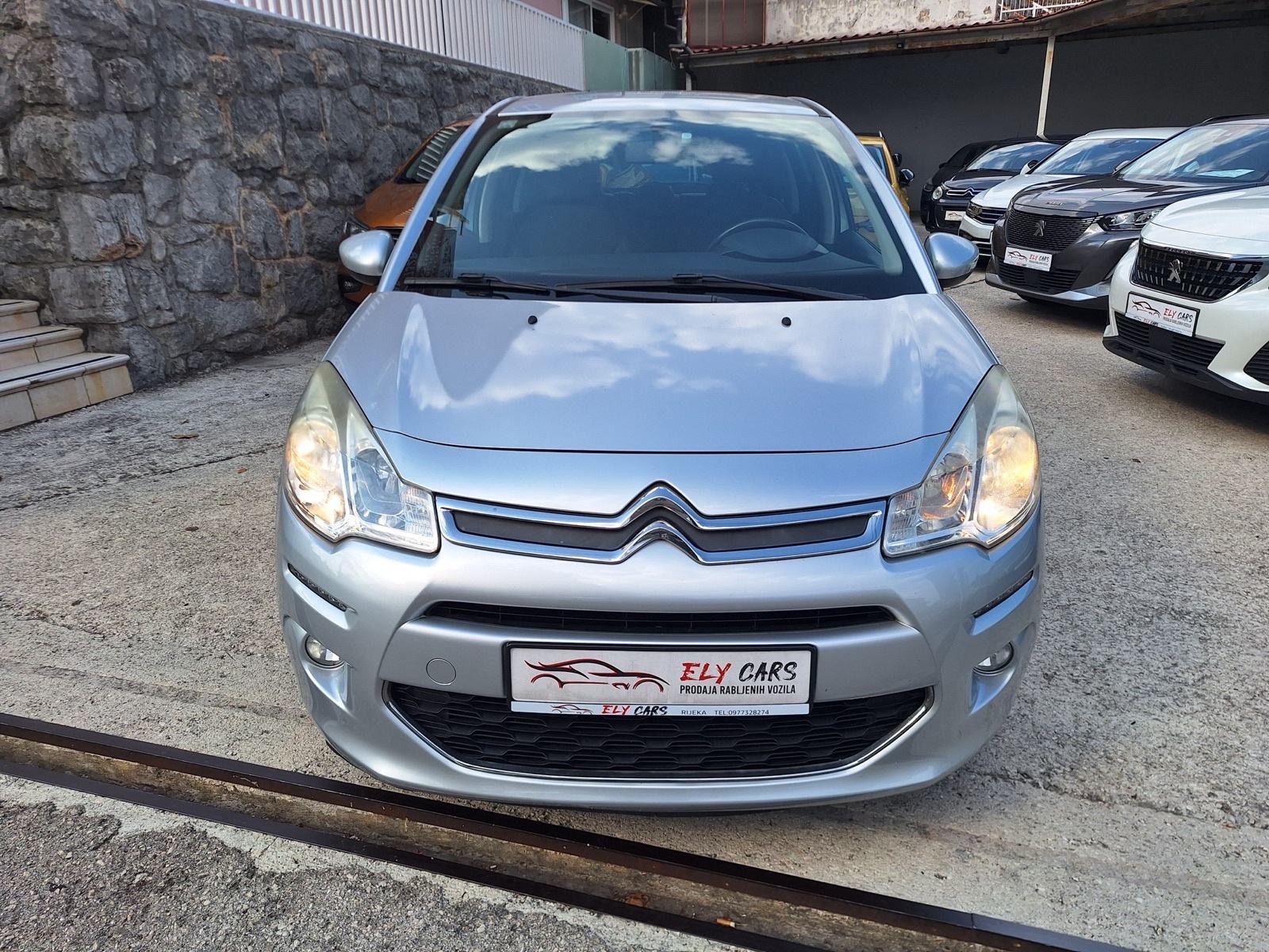 Citroën C3 1,2 ‼️REG.03/2027 HR AUTO ‼️NOVA DISTRIBUCIJA, fotografija 9