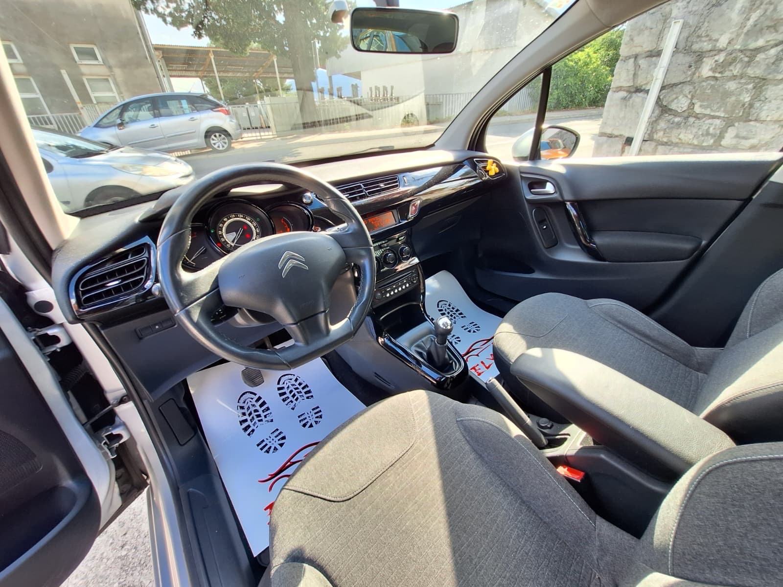 Citroën C3 1,2 ‼️REG.03/2027 HR AUTO ‼️NOVA DISTRIBUCIJA, fotografija 12