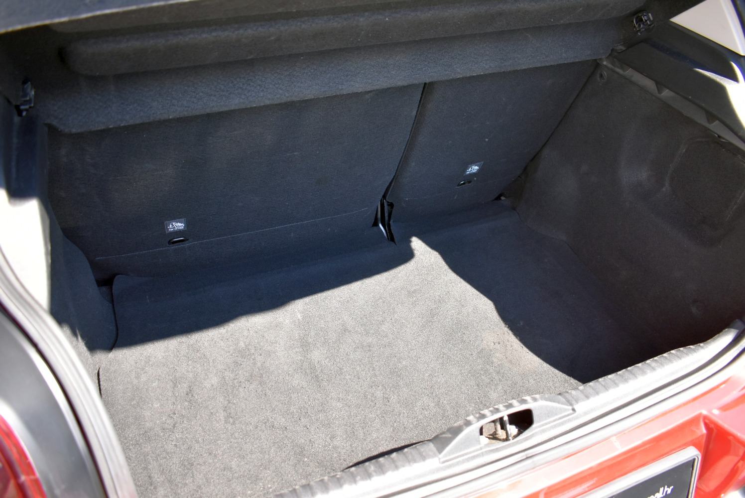 Citroën C3 1.2 Shine *HR* SERVISNA, JAMSTVO, REGISTRIRAN DO 02/27, fotografija 9