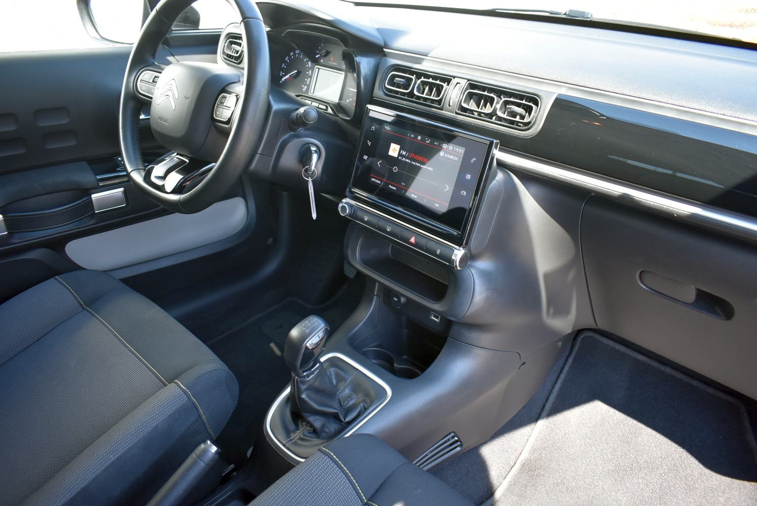 Citroën C3 1.2 Shine *HR* SERVISNA, JAMSTVO, REGISTRIRAN DO 02/27, fotografija 7