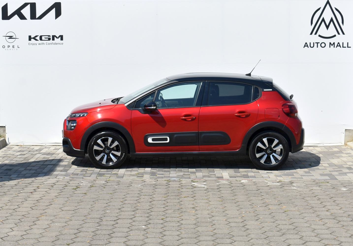 Citroën C3 1.2 Shine *HR* SERVISNA, JAMSTVO, REGISTRIRAN DO 02/27, fotografija 2