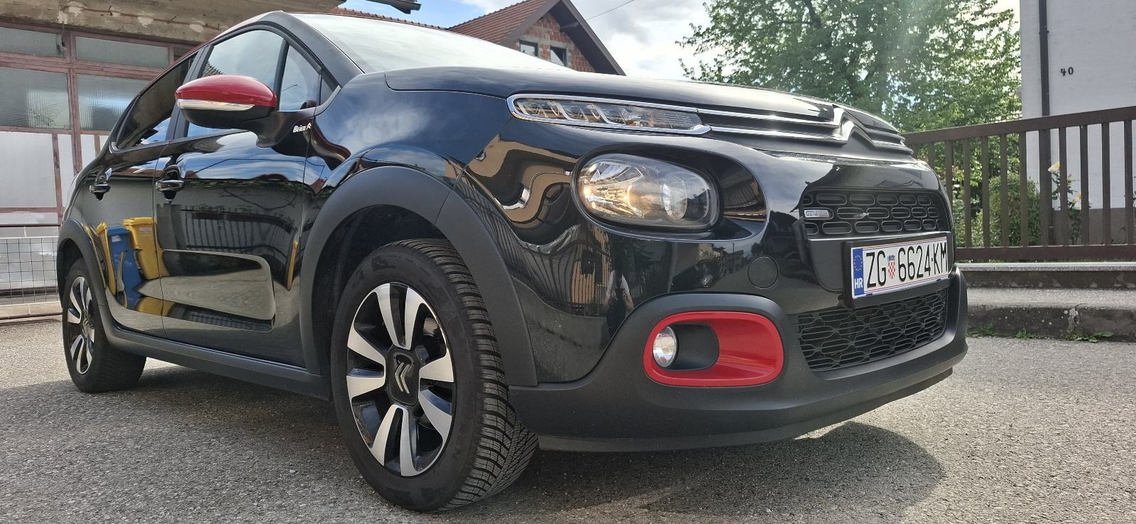 Citroën C3 1,2 Veliki servis, reg. godinu dana, nove gume, fotografija 4