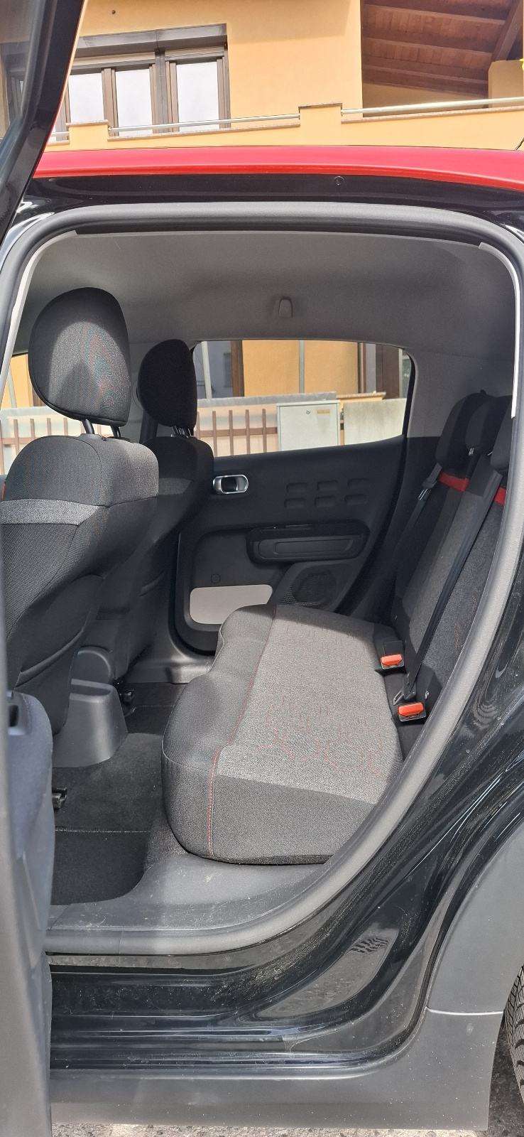 Citroën C3 1,2 Veliki servis, reg. godinu dana, nove gume, fotografija 13