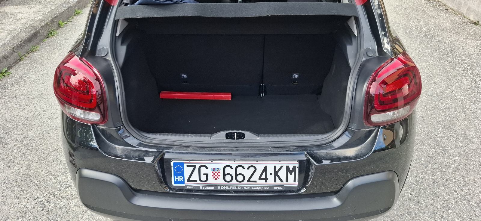 Citroën C3 1,2 Veliki servis, reg. godinu dana, nove gume, fotografija 15