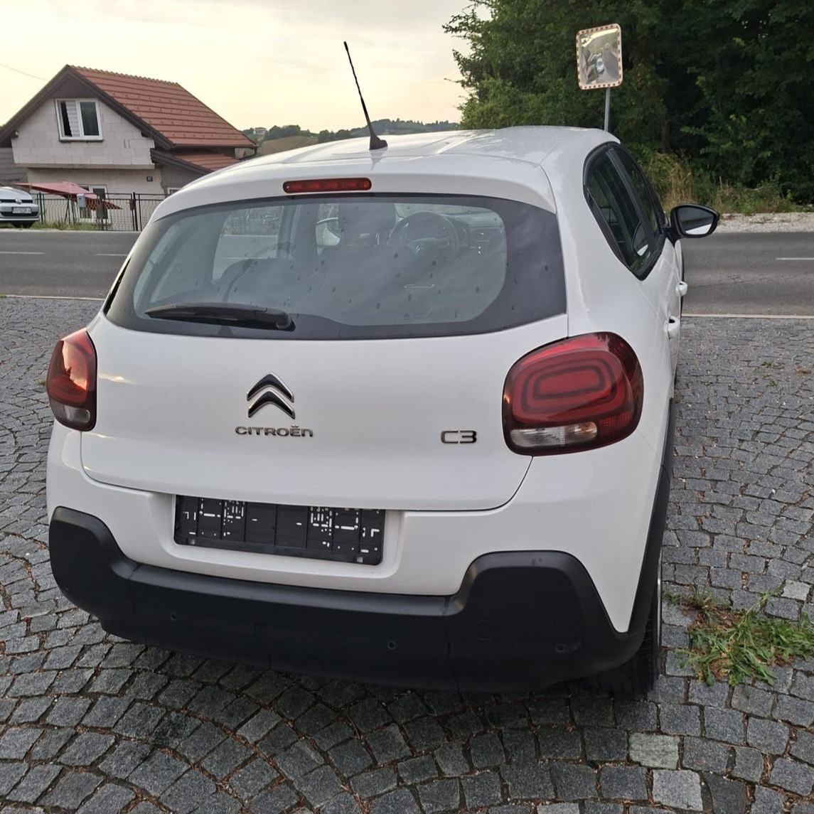 Citroën C3 1,2 - Uredan, Održavan, Kupac ne plaća prijenos!, fotografija 6