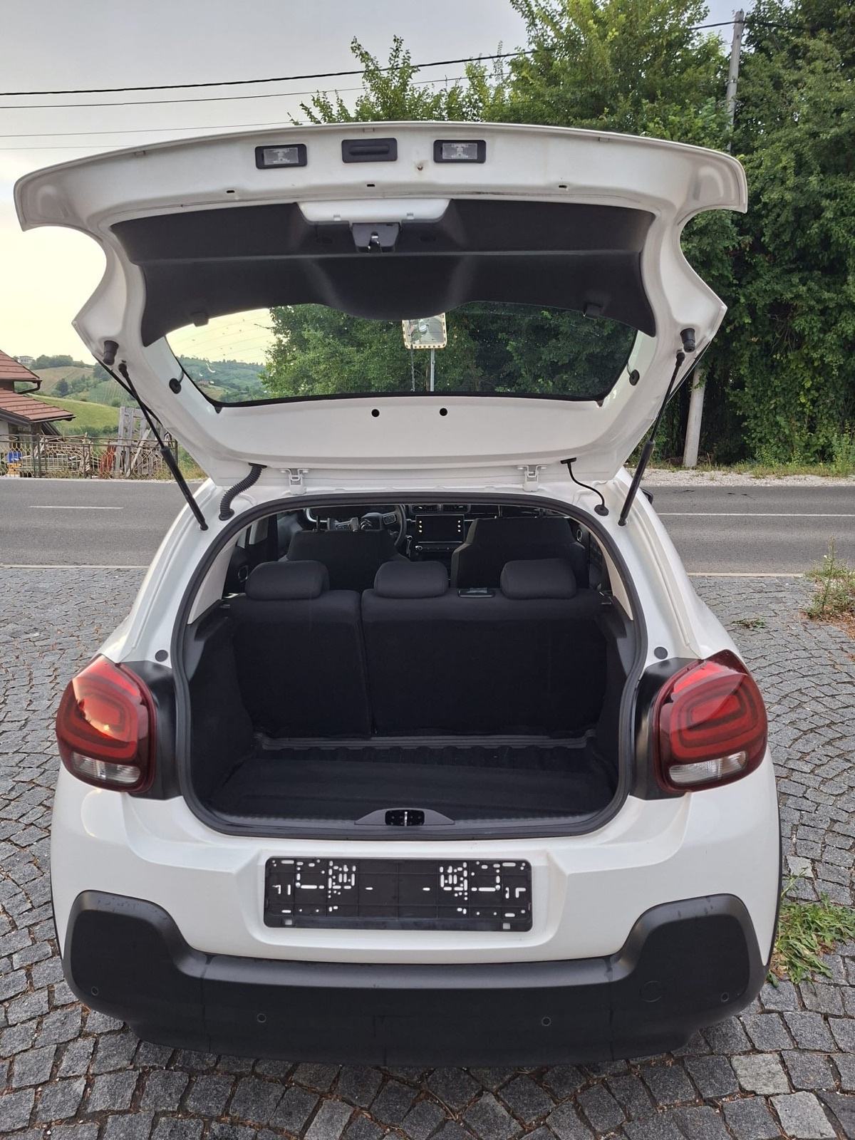 Citroën C3 1,2 - Uredan, Održavan, Kupac ne plaća prijenos!, fotografija 7