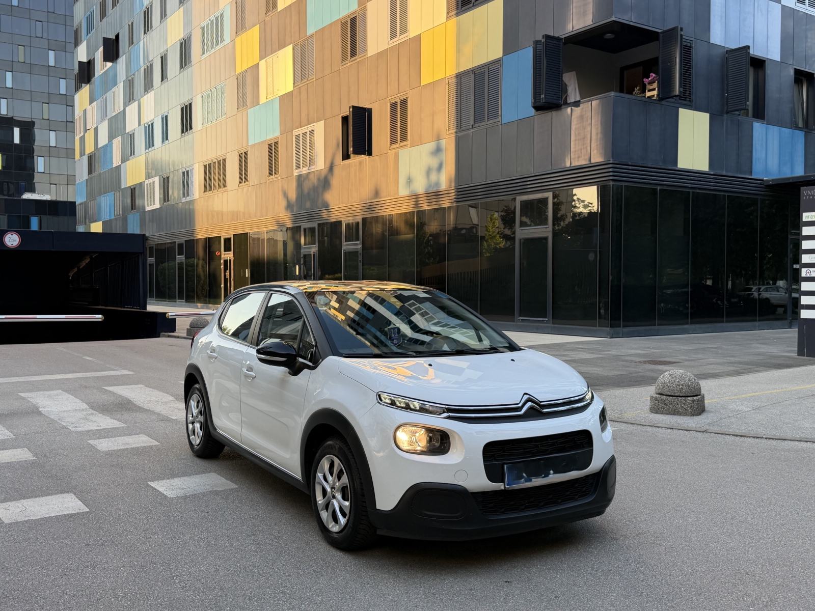 Citroën C3 1,2 - PRVI VLASNIK!, fotografija 4