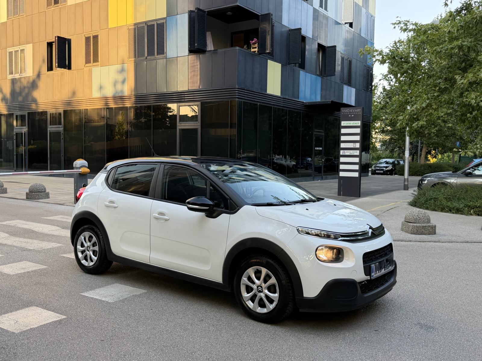 Citroën C3 1,2 - PRVI VLASNIK!, fotografija 2