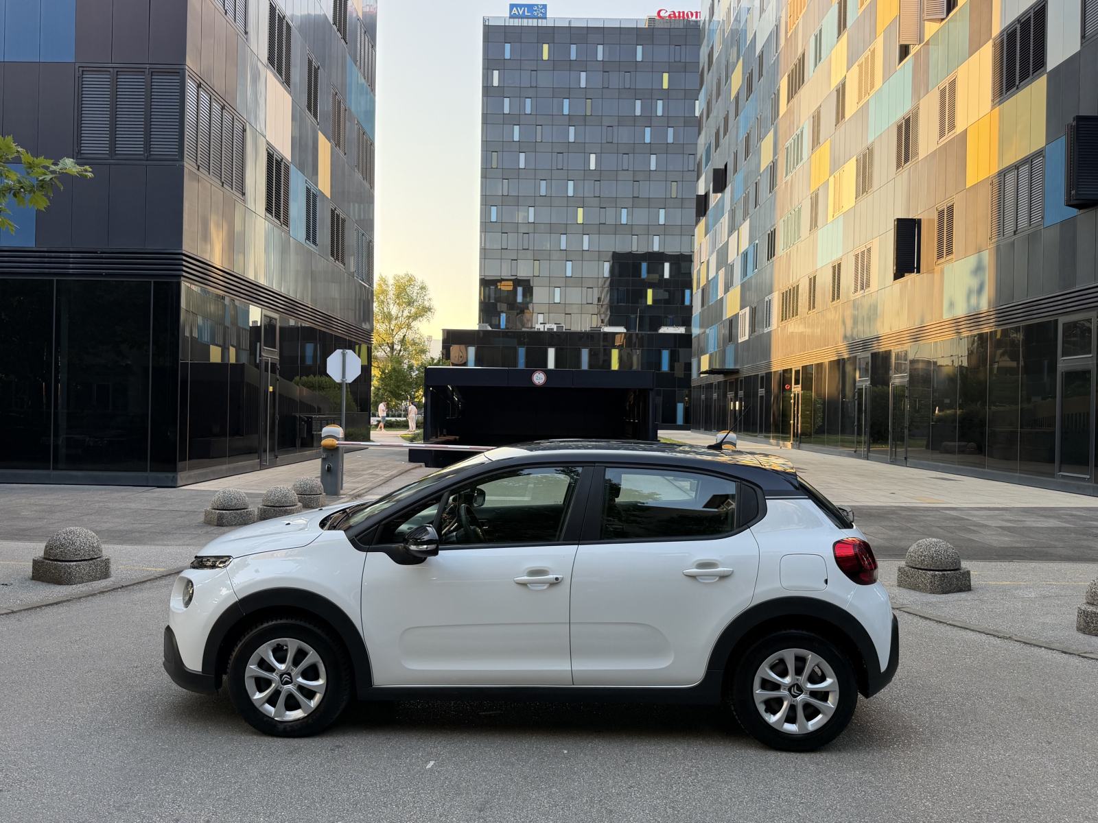 Citroën C3 1,2 - PRVI VLASNIK!, fotografija 3