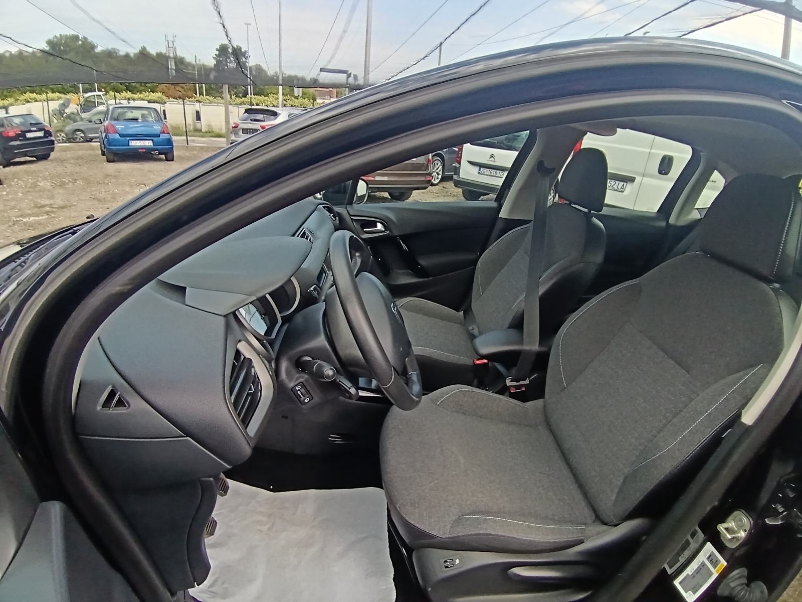 Citroën C3 1,2 VTi Izvrsno stanje!, fotografija 15