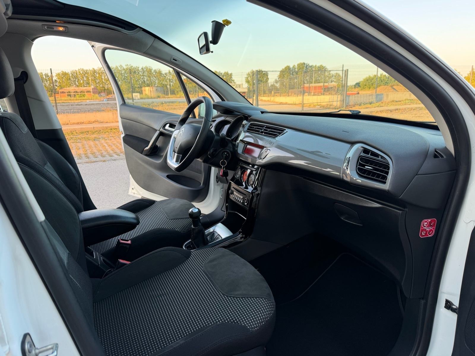 Citroën C3 1,2 Exclusive, fotografija 10