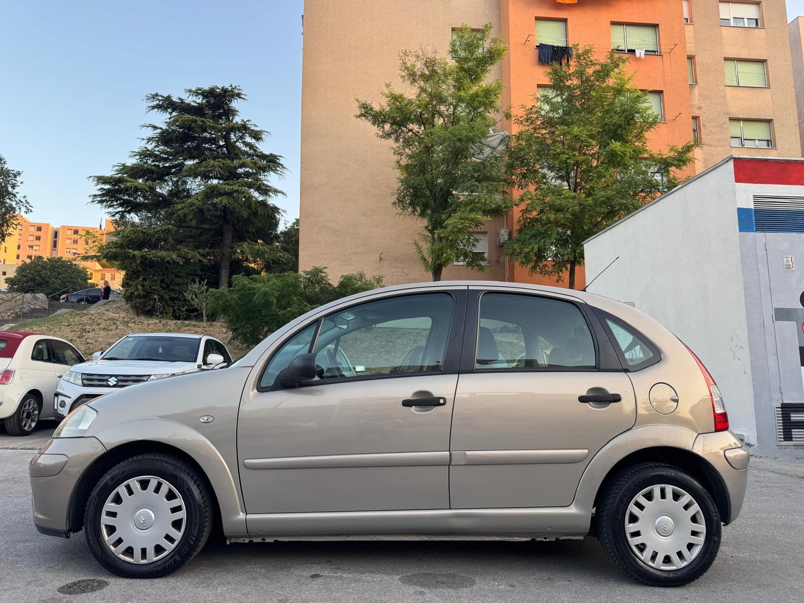 Citroën C3 1,4 8v klima samo 95000km servisna knjiga kao nov, fotografija 16
