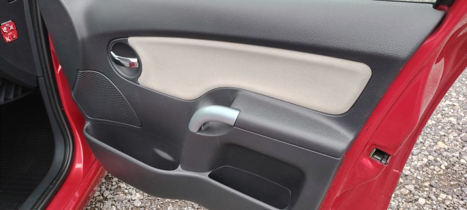 Citroën C3 1,4 i, fotografija 6