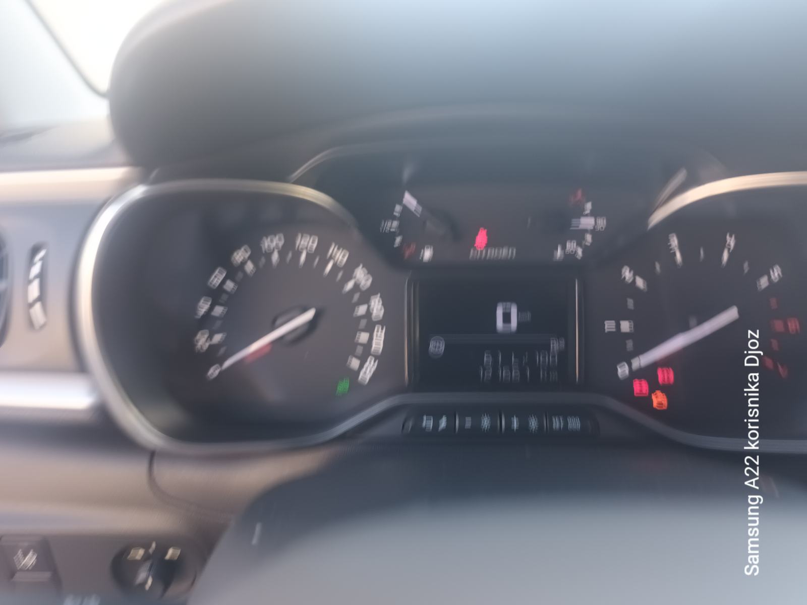 Citroën C3 1,6 BlueHDi 73kw 120000km.reg 1godinu,Navi,Kamere,alu, fotografija 9