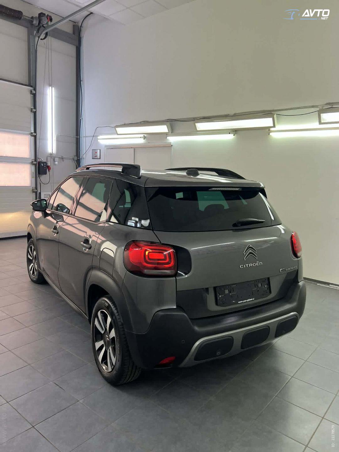 Citroën C3 Aircross 1,2 PureTech 81 KW, PDC, LED, SERVISNA KNJIGA, fotografija 16