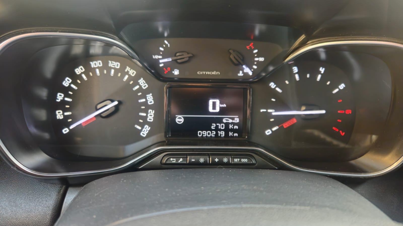 Citroën C3 Aircross 1,2 Shine ,kamera,17" felge ,navi.. leasing, fotografija 4