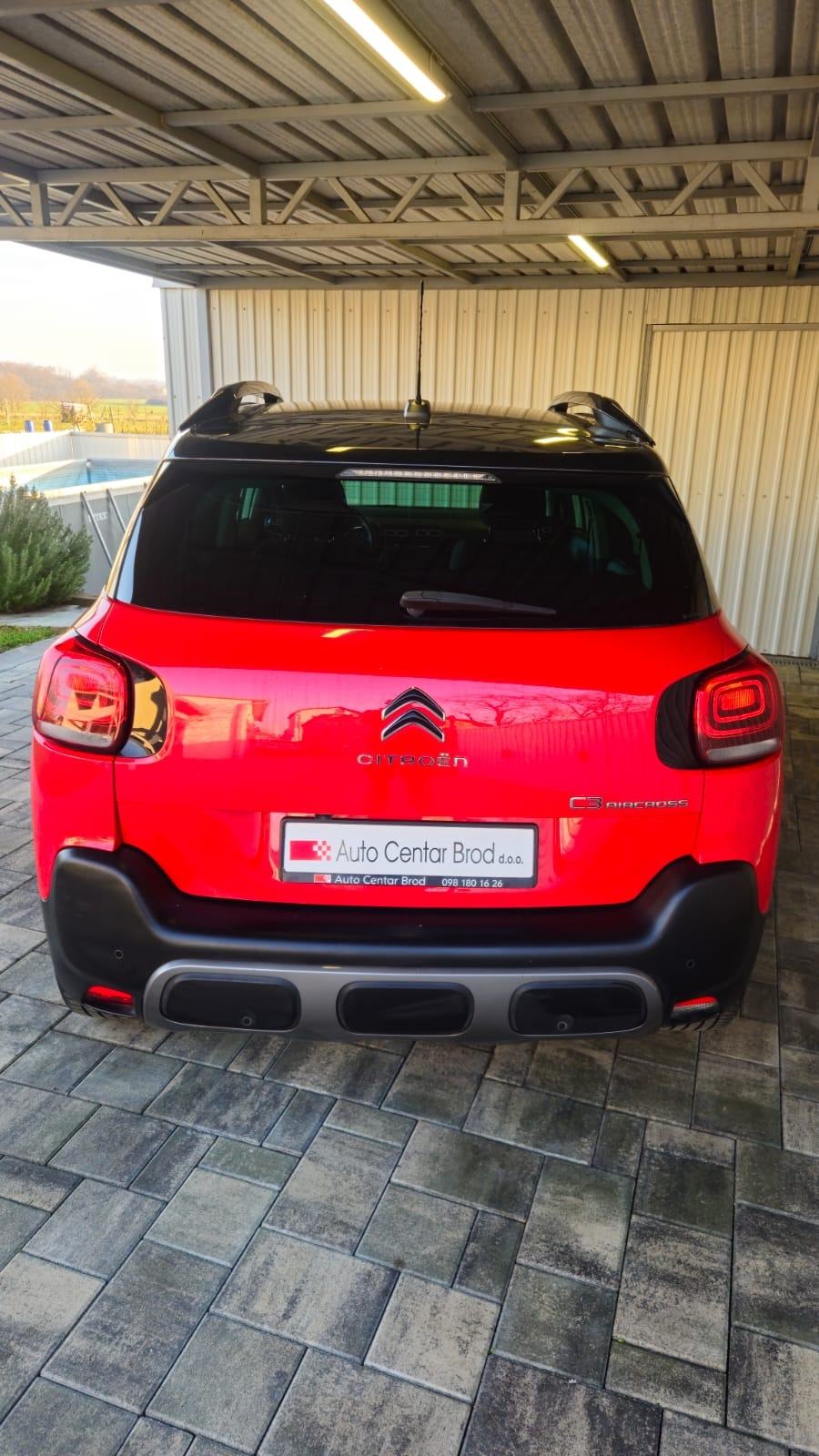 Citroën C3 Aircross 1,2 Shine ,kamera,17" felge ,navi.. leasing, fotografija 15
