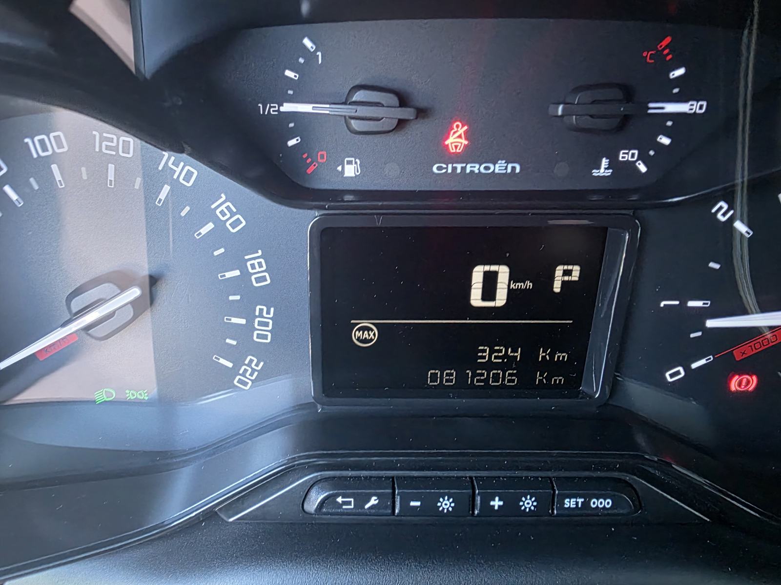 Citroën C3 Aircross 1,5 BlueHDI**AUTOMATIC**NAVIGACIJA**LED**, fotografija 14