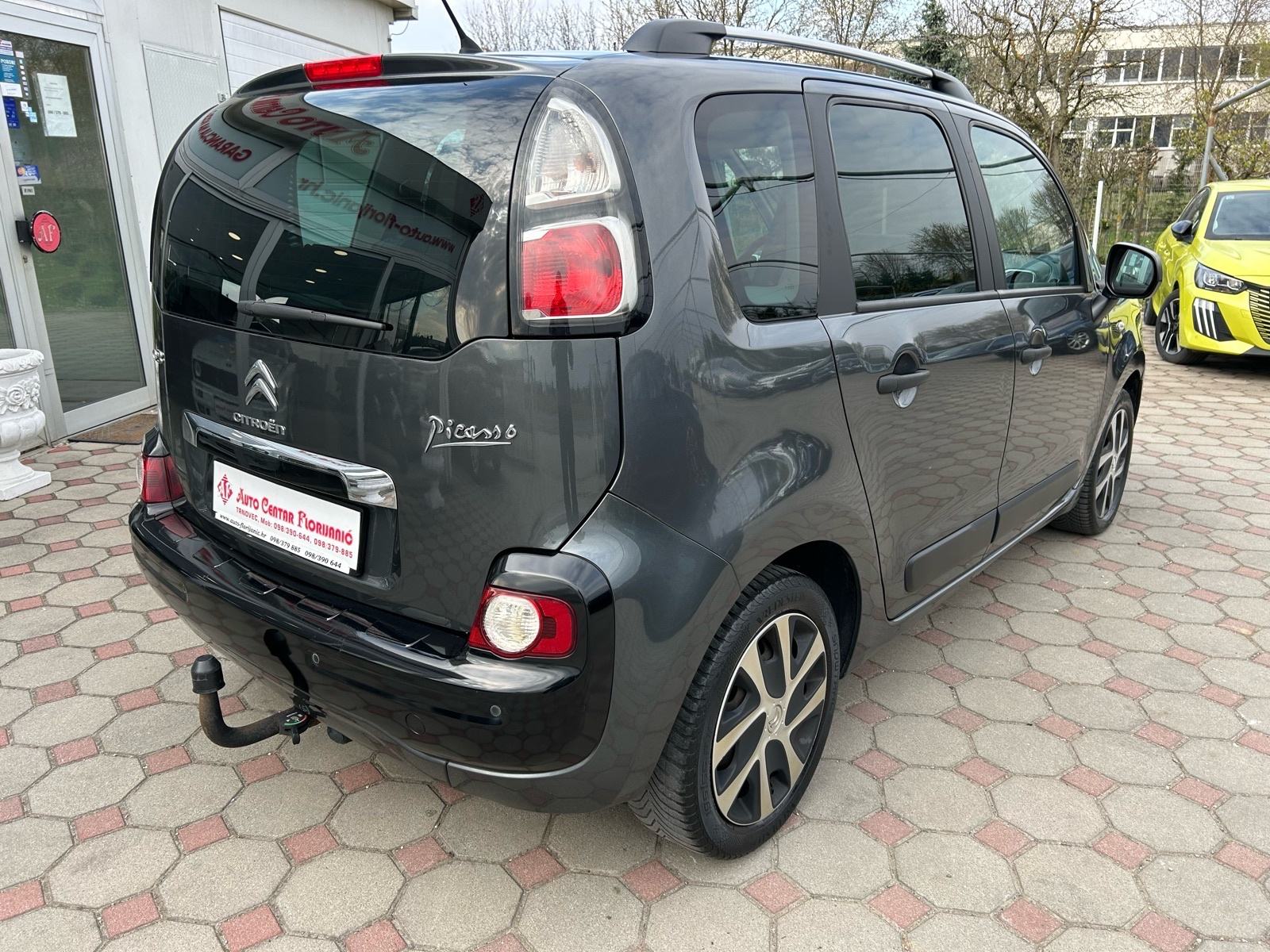 Citroën C3 Picasso 1,2 benzin 2016.,SERVISNA, PARK SENZ, LED, KUKA...., fotografija 6