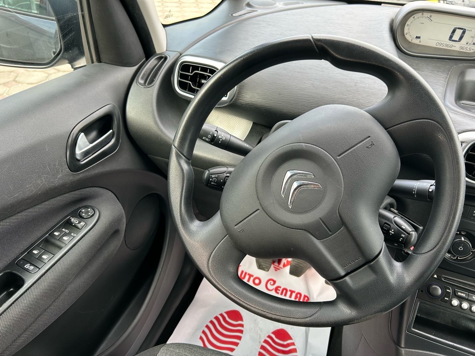 Citroën C3 Picasso 1,2 benzin 2016.,SERVISNA, PARK SENZ, LED, KUKA...., fotografija 14