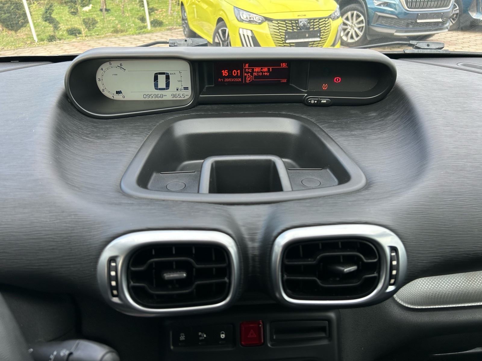 Citroën C3 Picasso 1,2 benzin 2016.,SERVISNA, PARK SENZ, LED, KUKA...., fotografija 15
