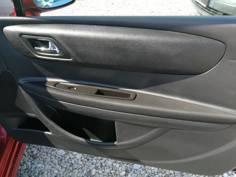 Citroën C4 1,4 i 16V X, fotografija 12