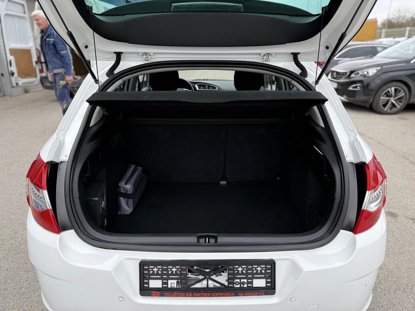 Citroën C4 1,4 VTi, fotografija 10