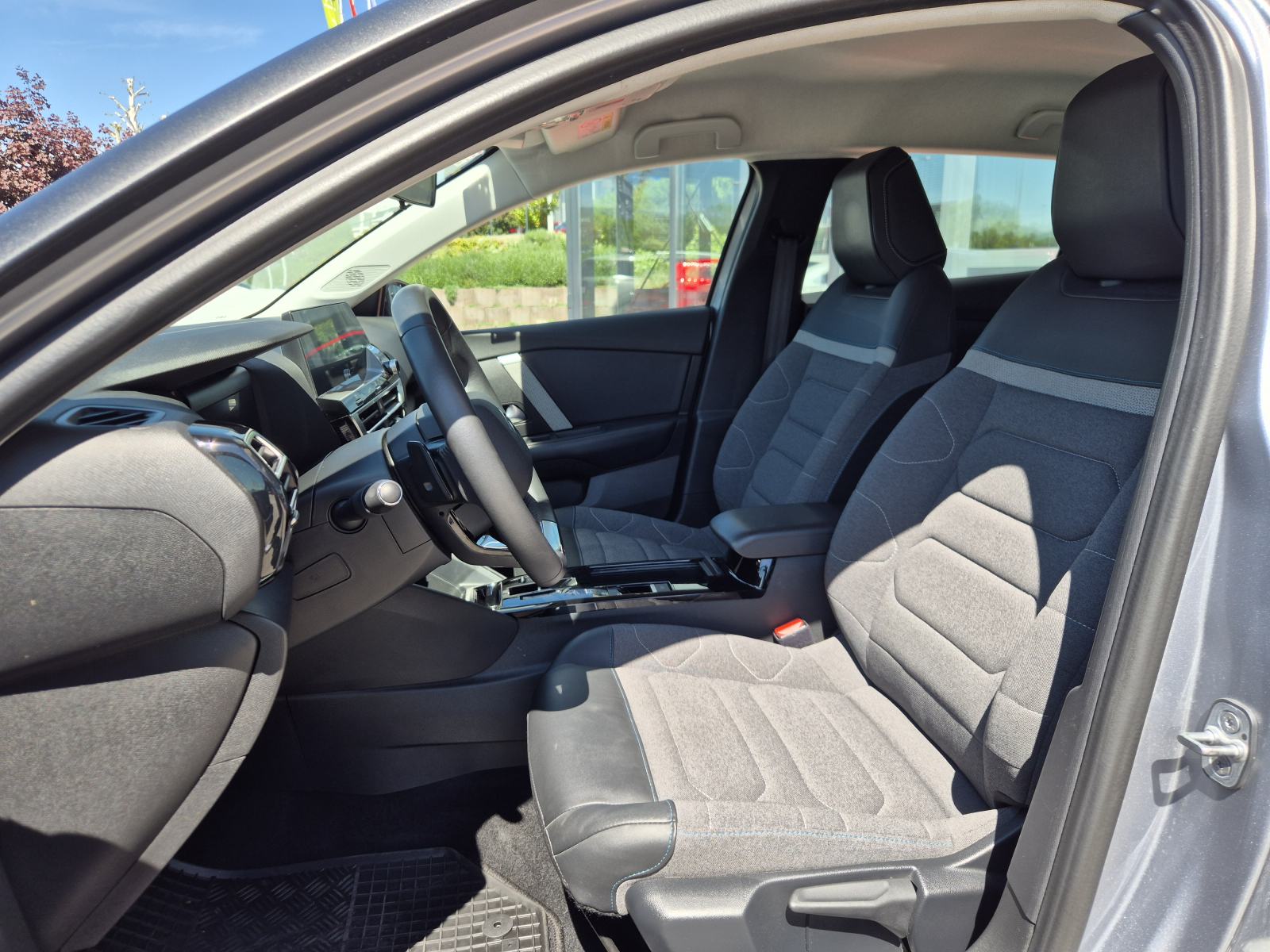 Citroën C4 1,5 BlueHDI 130 Shine Automatik, fotografija 8