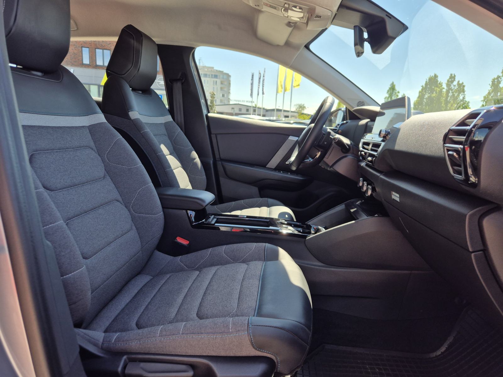 Citroën C4 1,5 BlueHDI 130 Shine Automatik, fotografija 10