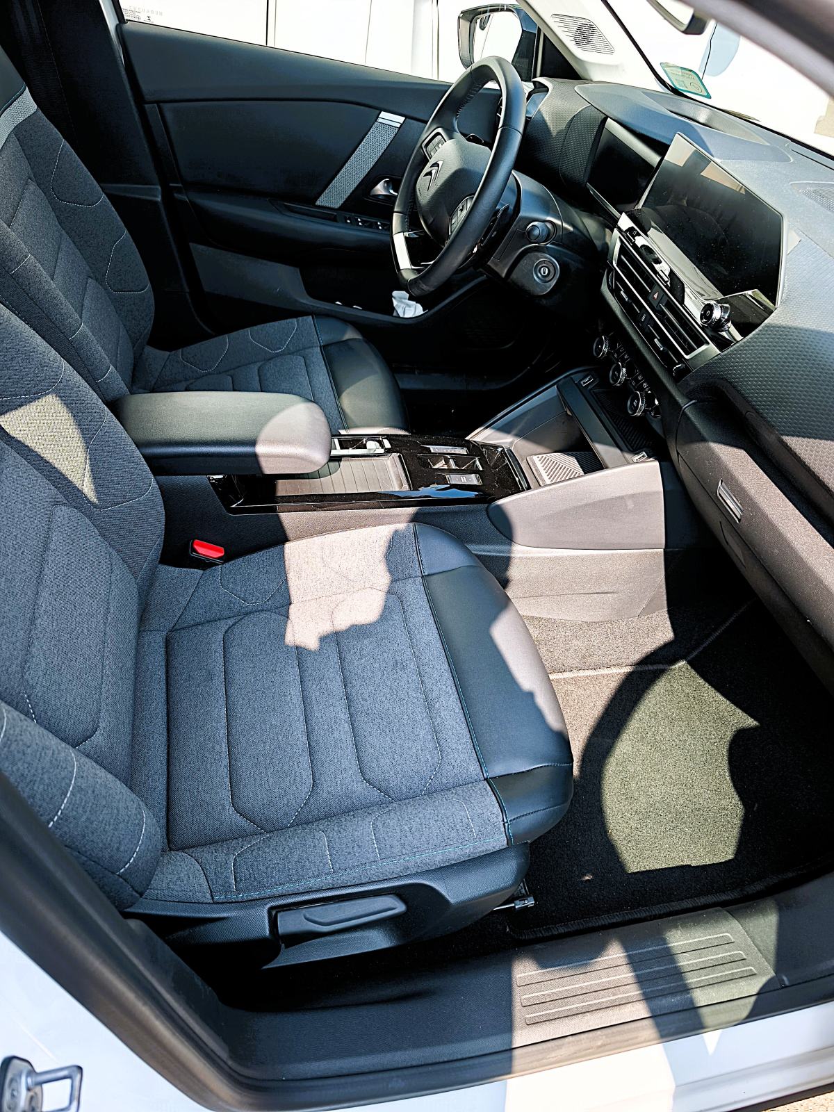 Citroën C4 1,5HDI 96kw AUT Lanac 8mm+servis, fotografija 11