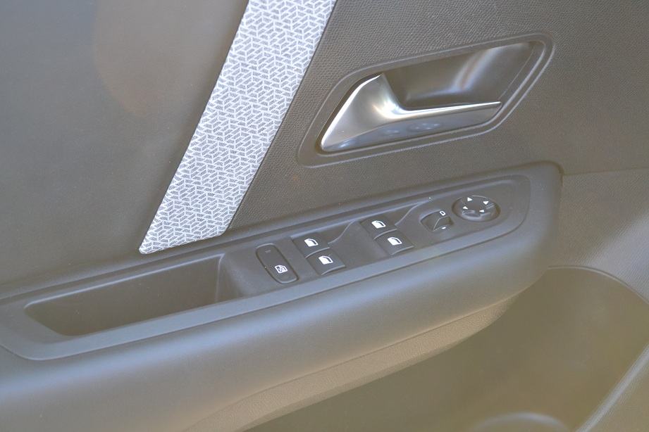 Citroën C4 1,5 BlueHDI *** LEASING BEZ UČEŠĆA rat 160€ *** SERVISNA, fotografija 14