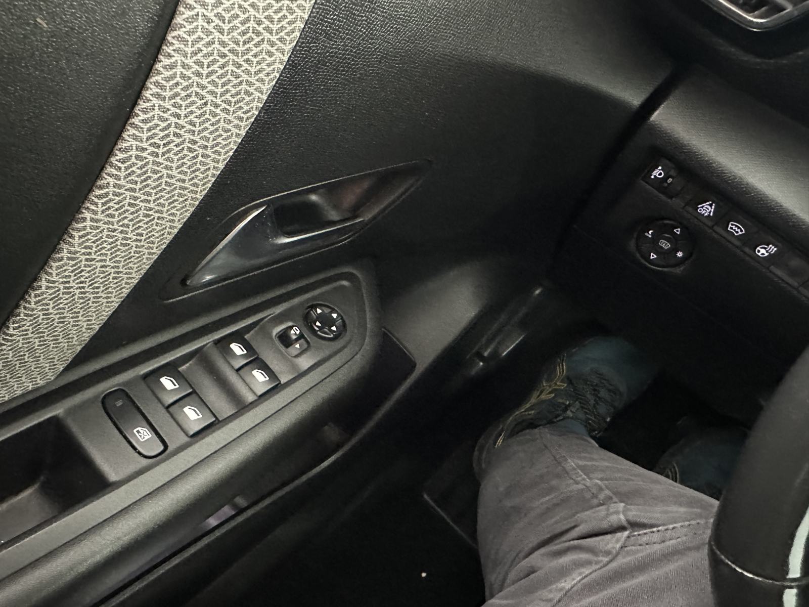 Citroën C4 1,5 BlueHDI, fotografija 14
