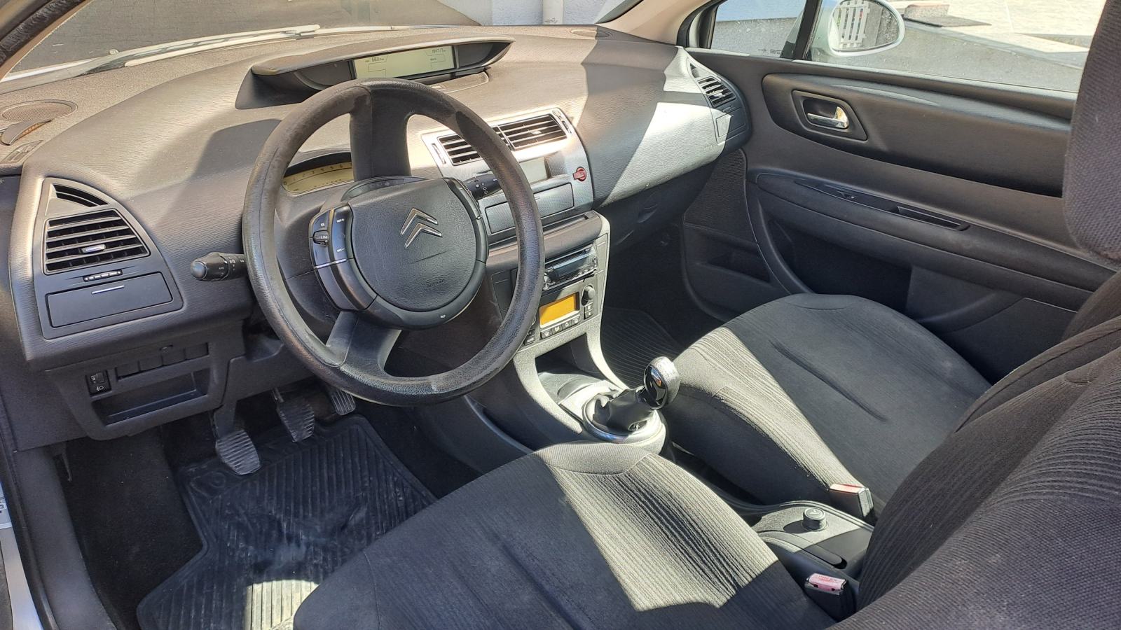 Citroën C4 1,6 i 16V, fotografija 4